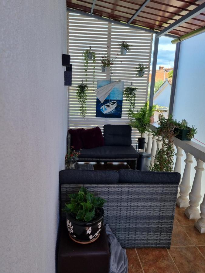 Apartment Zara Funtana Habitación foto